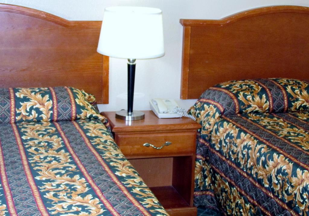 Country Inn Motel Oakdale Chambre photo