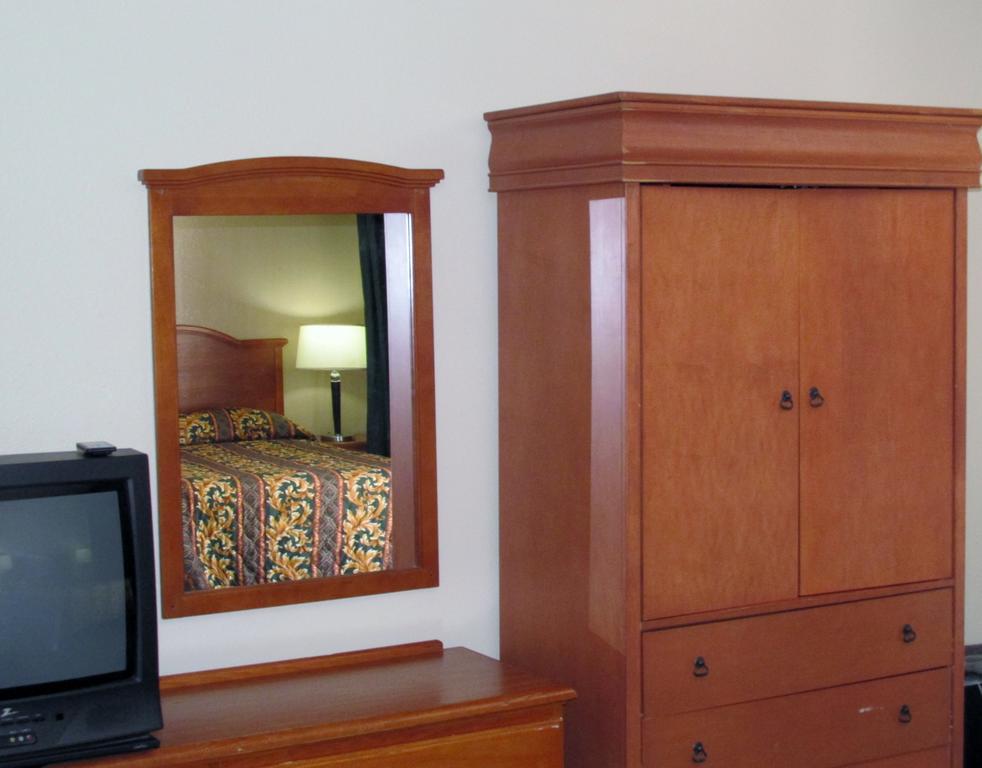 Country Inn Motel Oakdale Extérieur photo