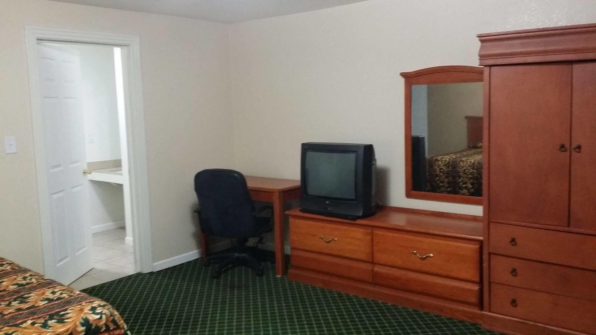 Country Inn Motel Oakdale Extérieur photo